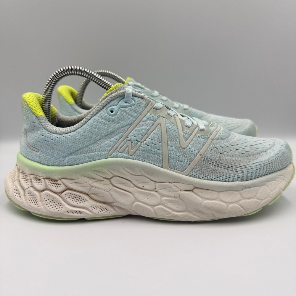 New Balance Fresh Foam More v4 Blue White Women's Size 9 Running‎ Shoes WTMORCK4